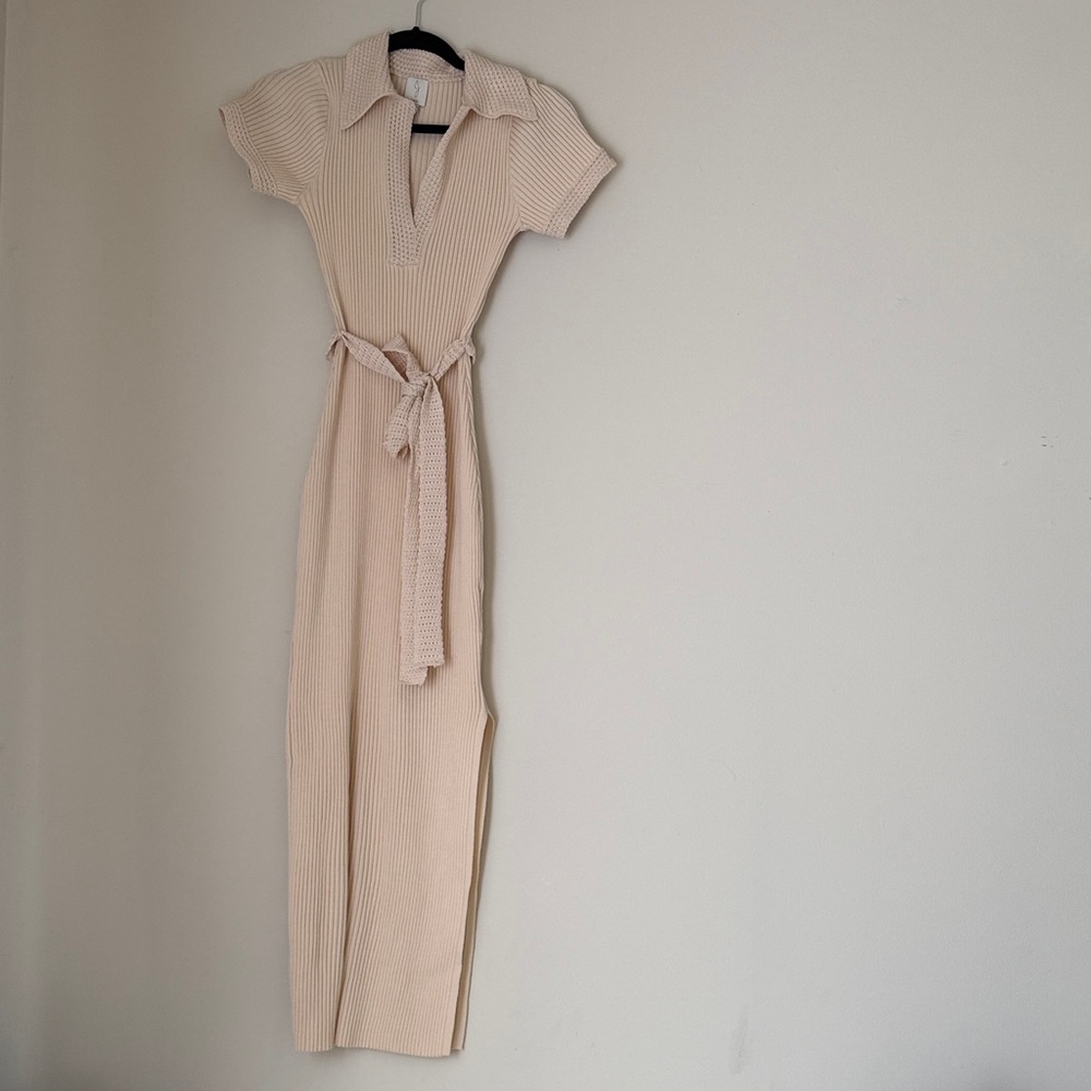 Elegant Cream Ribbed Dress